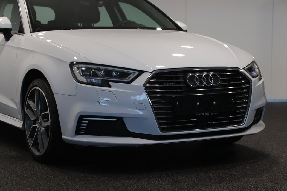 Audi A3 40 TFSi e Design Sportback S-tr. 5d