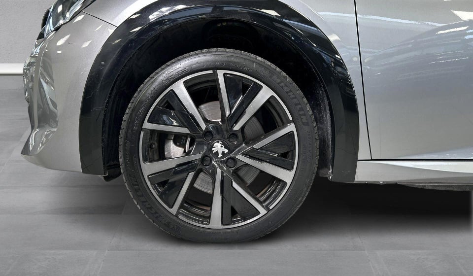 Peugeot e-208 50 GT 5d