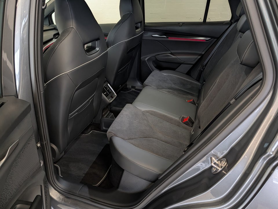 Skoda Enyaq 85x iV Sportline 5d