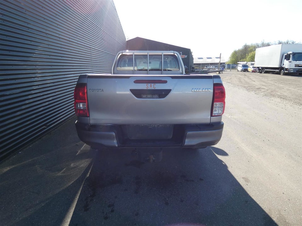 Toyota HiLux 2,4 D T2 Ex.Kab 4d