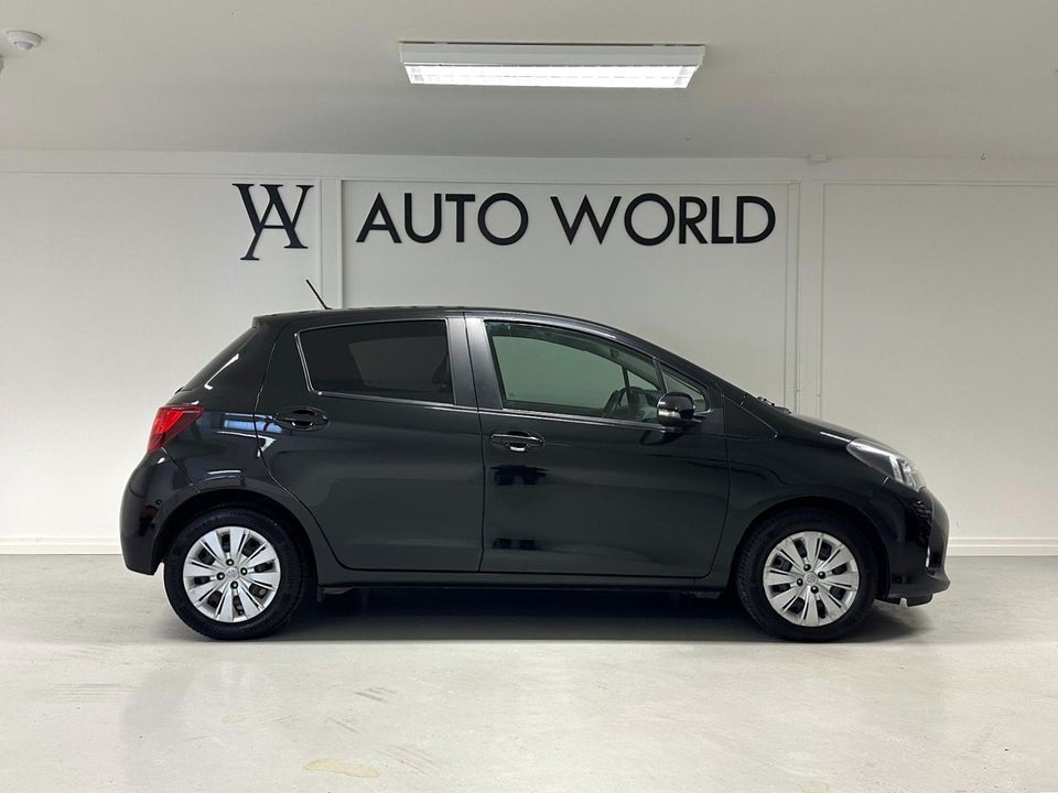 Toyota Yaris 1,0 VVT-i T1 5d
