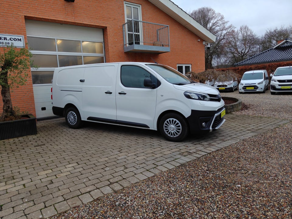 Toyota ProAce 2,0 D 120 Long Comfort 6d