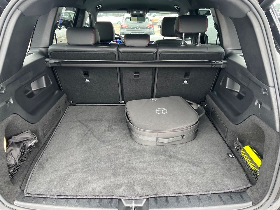 Mercedes EQB300 AMG Line 4Matic 5d