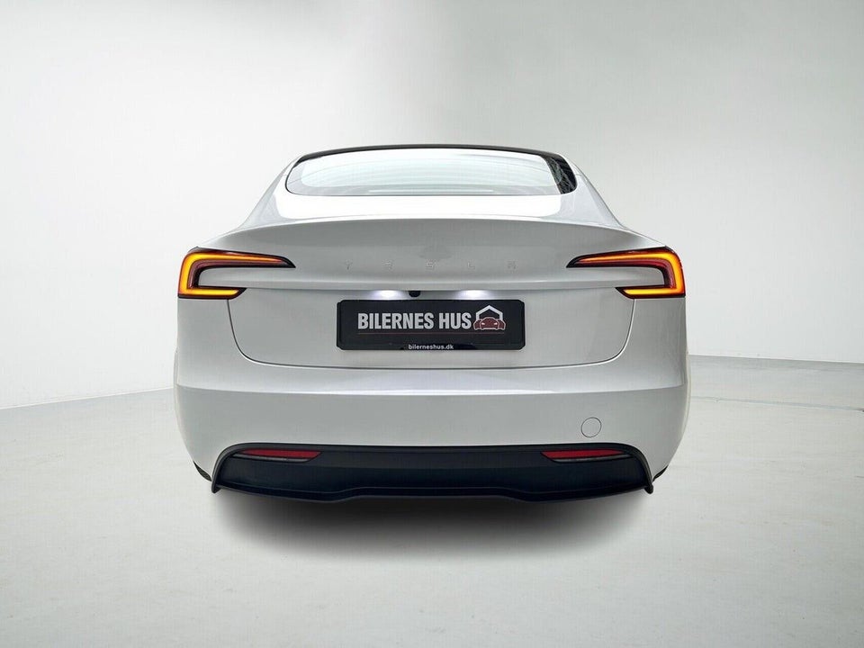 Tesla Model 3 RWD 4d