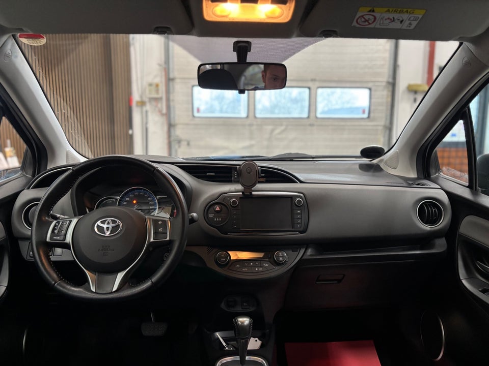 Toyota Yaris 1,5 Hybrid H3 e-CVT 5d