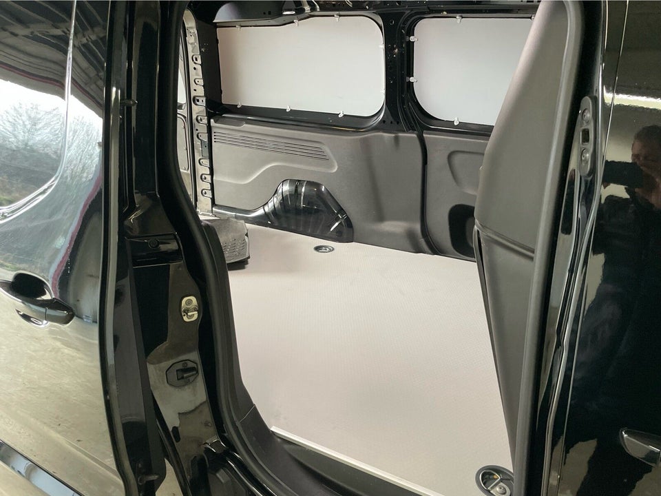 Peugeot Partner 1,5 BlueHDi 130 L2V2 Ultimate EAT8 Van