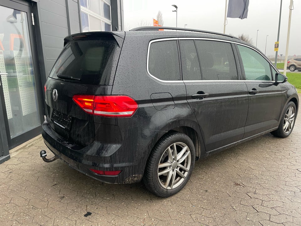 VW Touran 1,6 TDi 115 Comfortline DSG 7prs 5d