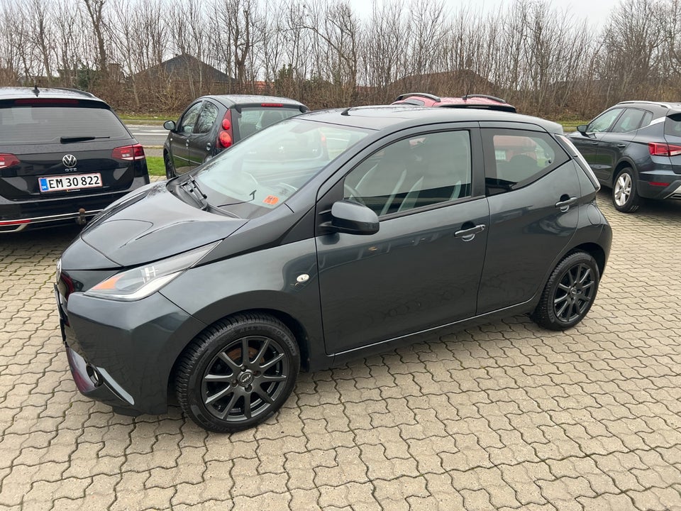 Toyota Aygo 1,0 VVT-i x-play x-touch 5d