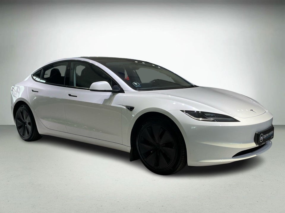 Tesla Model 3 Long Range AWD 4d