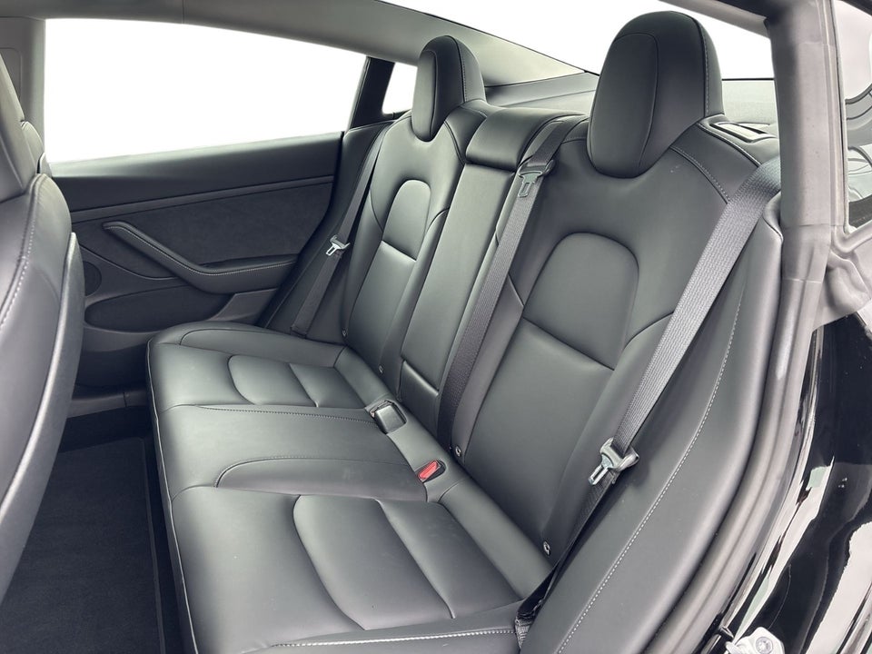 Tesla Model 3 Long Range RWD 4d