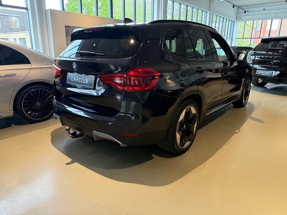 BMW iX3 Charged Impressive 5d