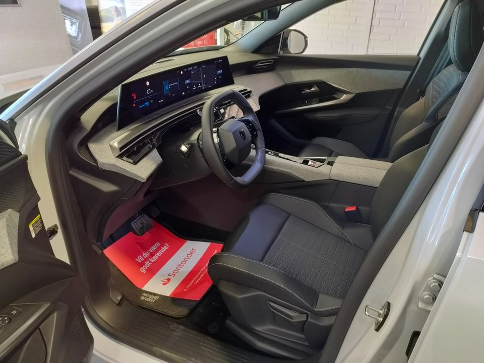 Peugeot e-5008 77 Allure Pack 7prs 5d