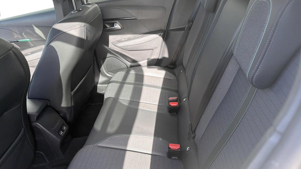 Peugeot e-208 50 Allure 5d