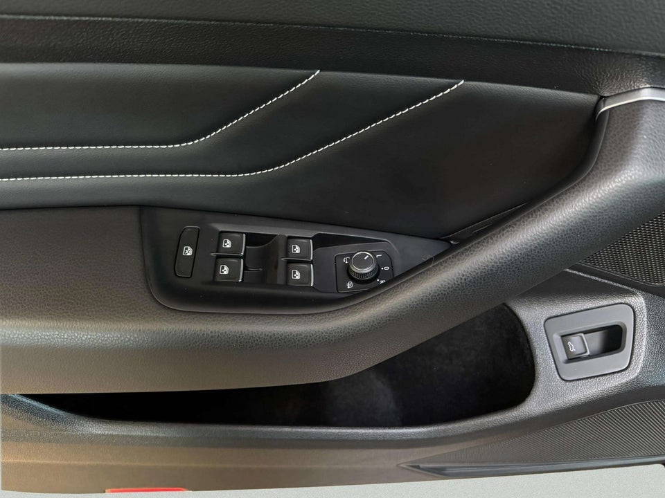 VW Passat 1,5 TSi 150 Elegance Variant DSG 5d