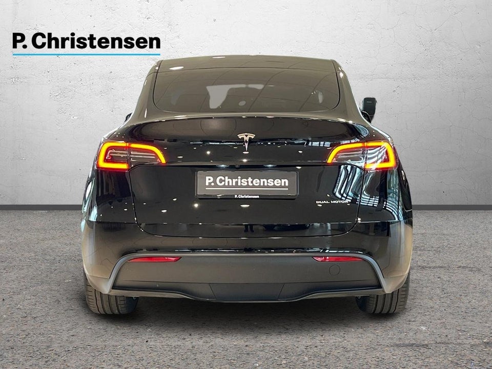 Tesla Model Y Long Range AWD 5d