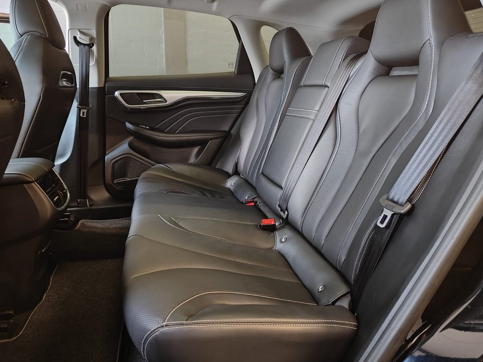 MG Marvel R Luxury 5d