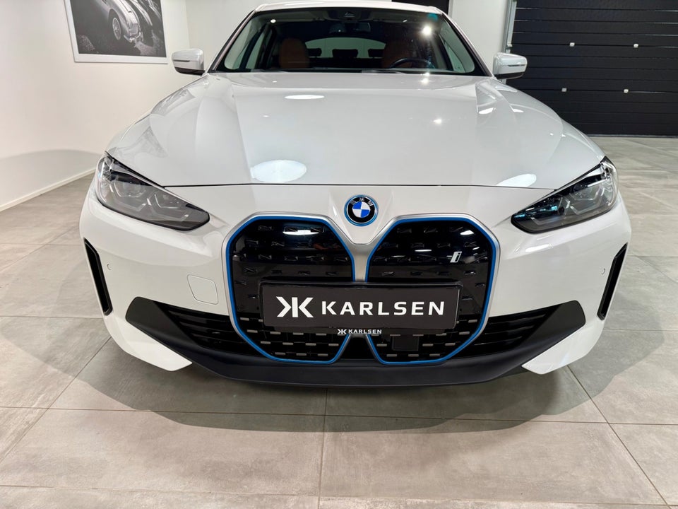 BMW i4 eDrive35 Charged 5d