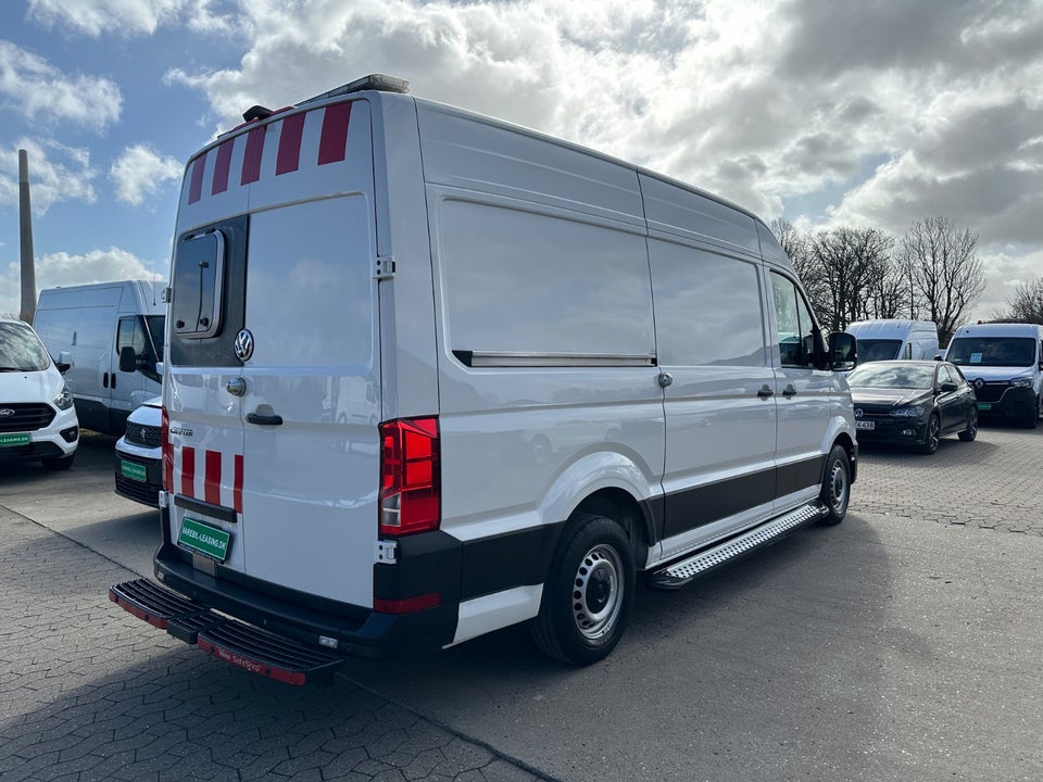 VW Crafter 35 2,0 TDi 140 Kassevogn L3H2 aut.