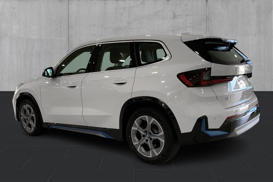 BMW iX1 xDrive30 X-Line 5d