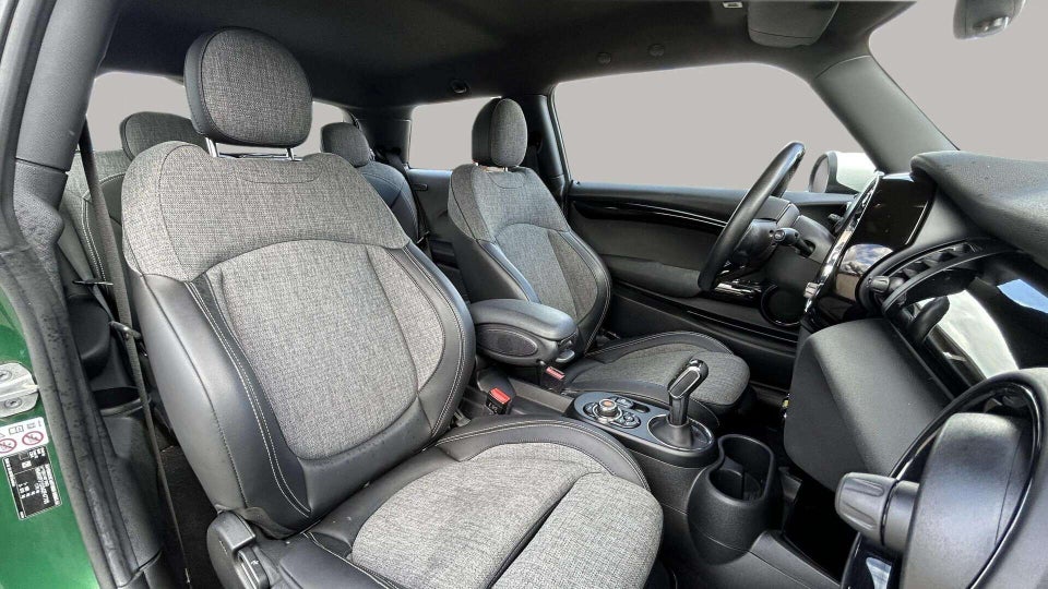 MINI Cooper SE Classic Trim 3d