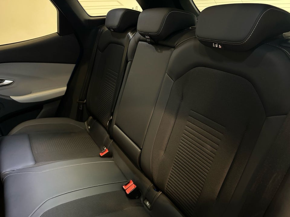 Ford Explorer 77 Premium Extended Range 5d