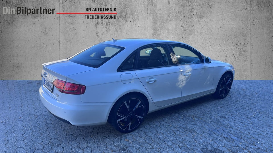 Audi A4 2,0 TFSi 211 quattro S-tr. 4d