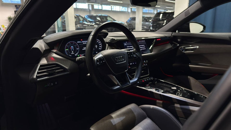 Audi e-tron GT quattro 4d