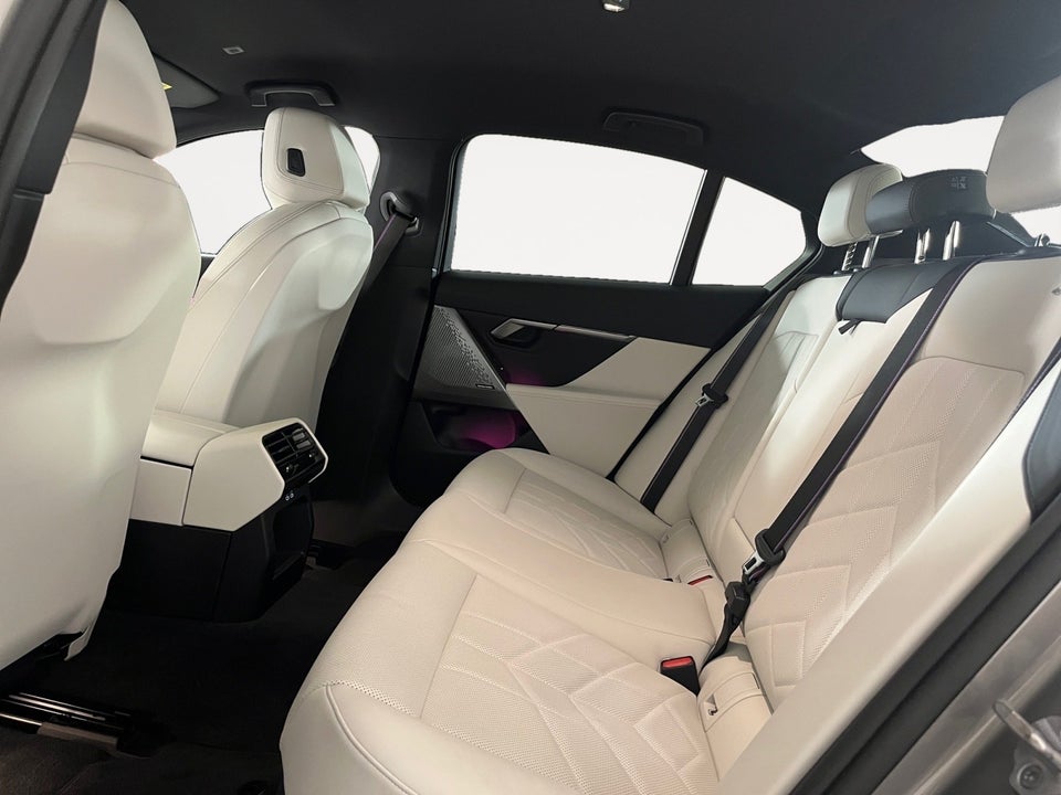 BMW i5 eDrive40 M-Sport Pro 4d