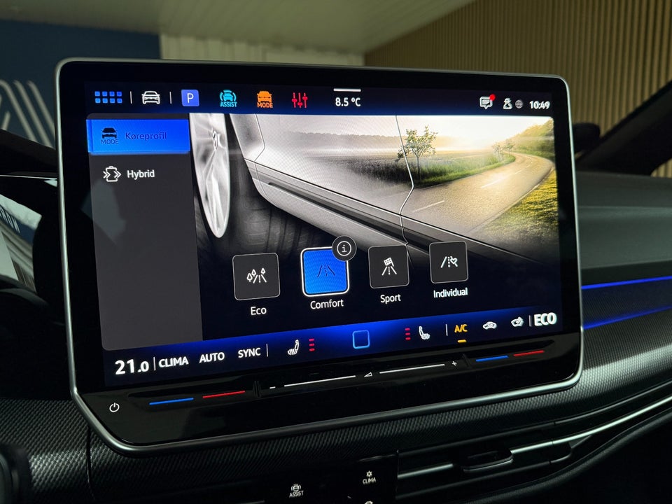 VW Golf VIII 1,5 GTE DSG 5d