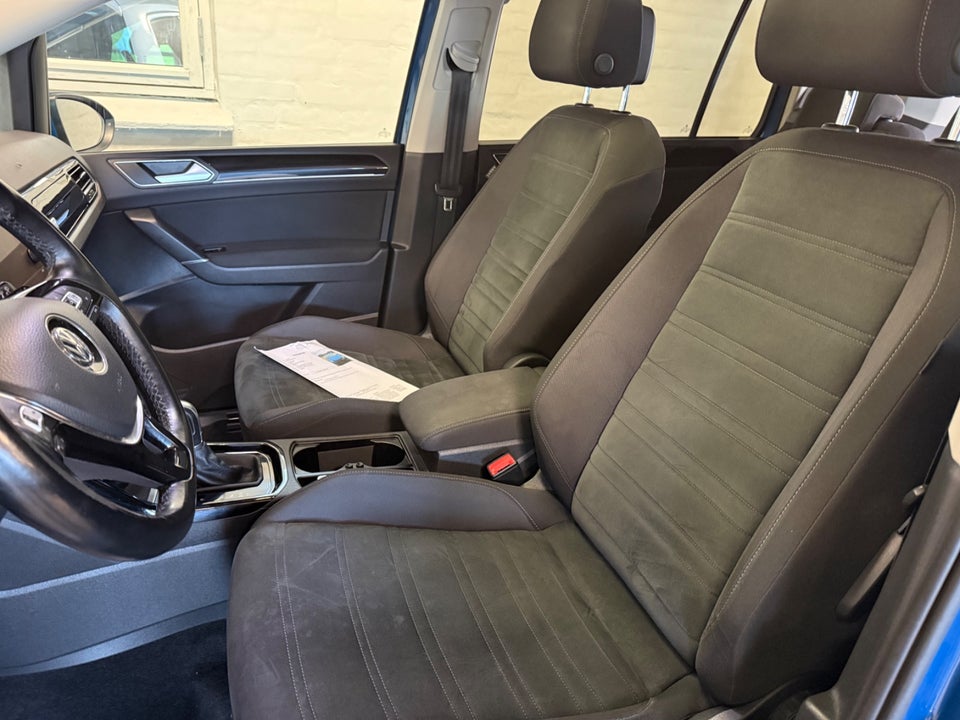 VW Touran 1,6 TDi 115 Highline DSG 7prs 5d