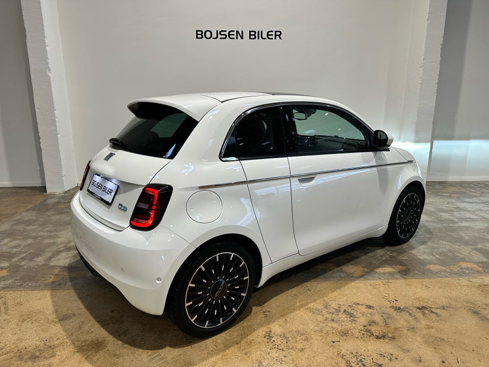Fiat 500e 42 la Prima by Bocelli 3+1 4d