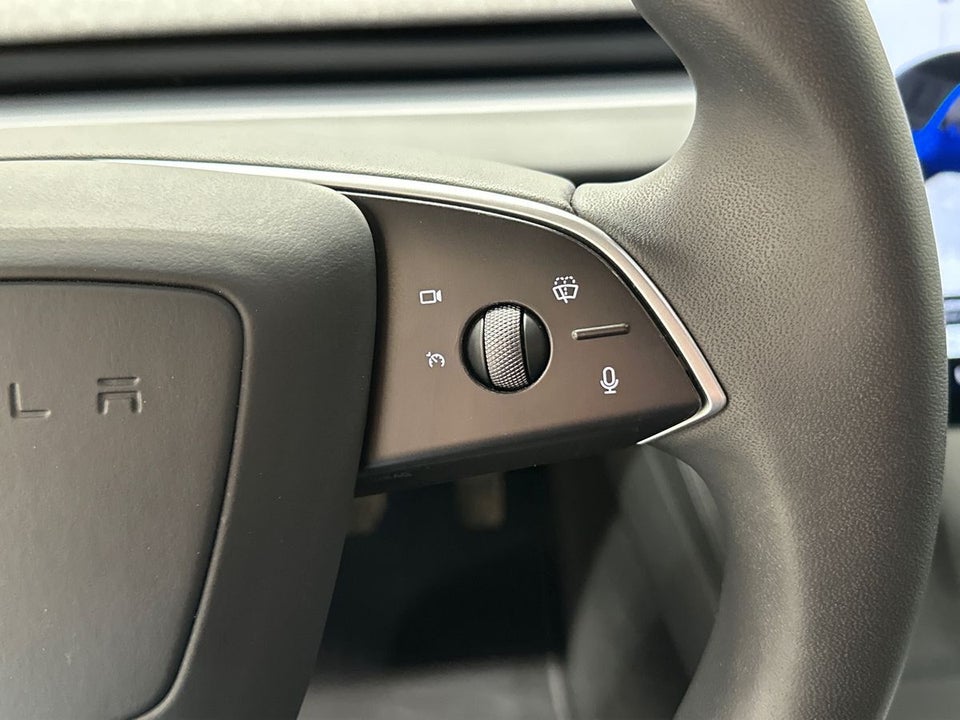 Tesla Model 3 RWD 4d