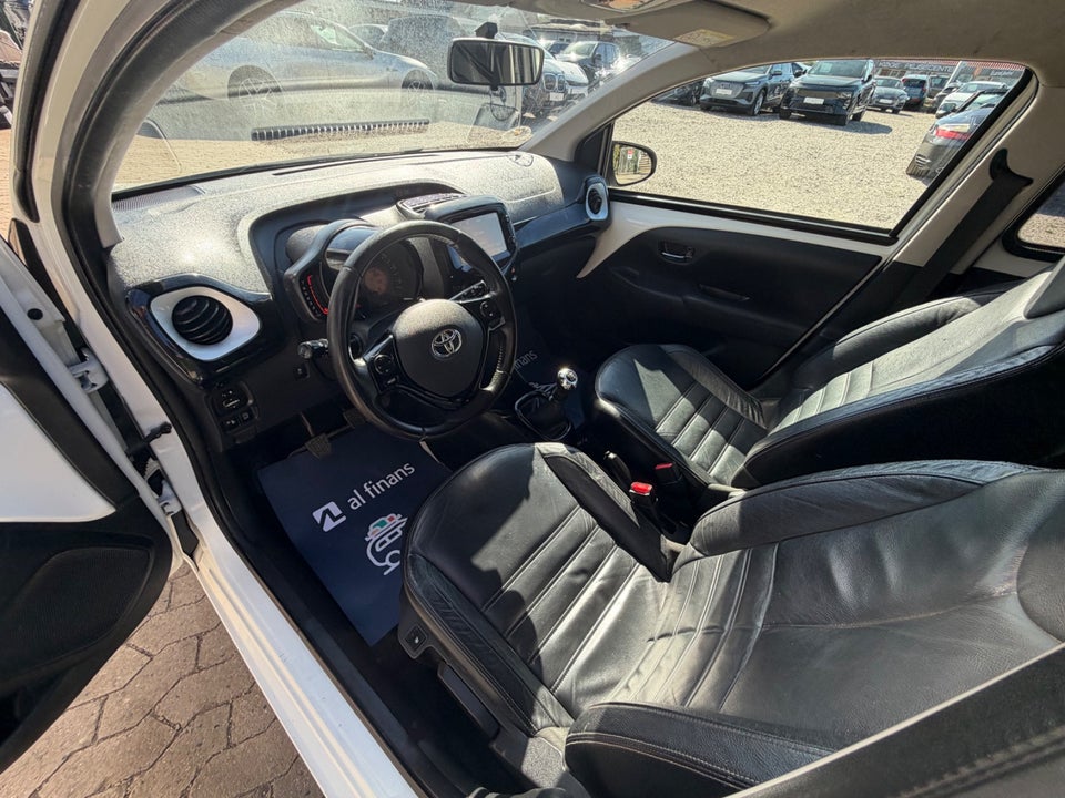 Toyota Aygo 1,0 VVT-i x-cellence 5d