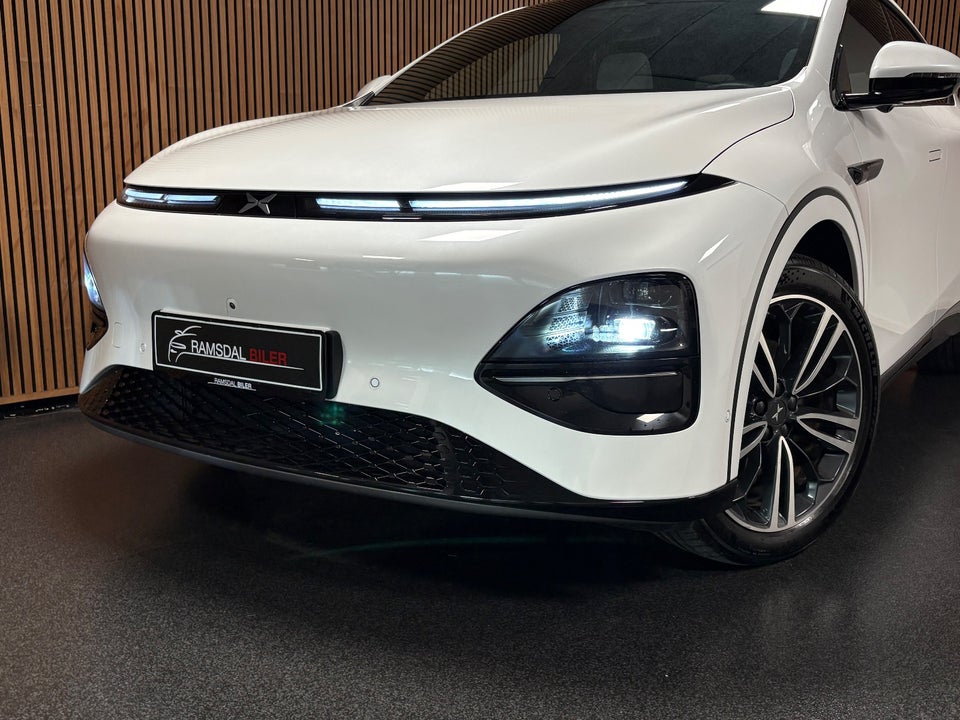 Xpeng G6 Performance 5d