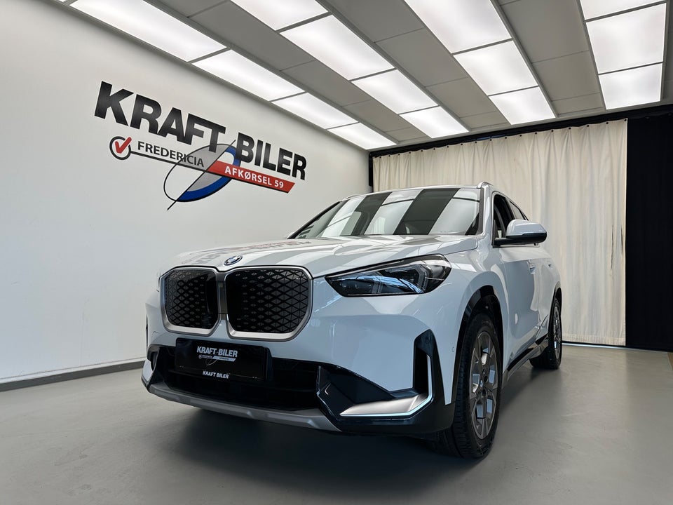 BMW iX1 eDrive20 X-Line 5d