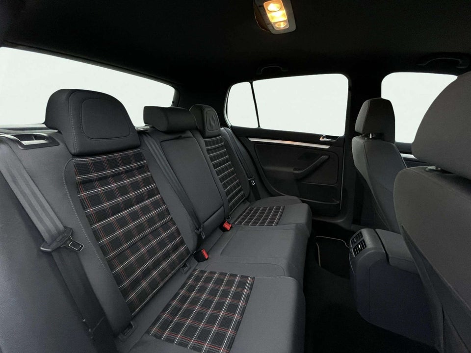 VW Golf V 2,0 GTi DSG 5d