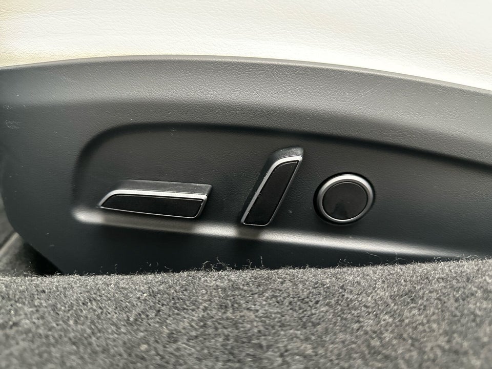 Tesla Model 3 RWD 4d