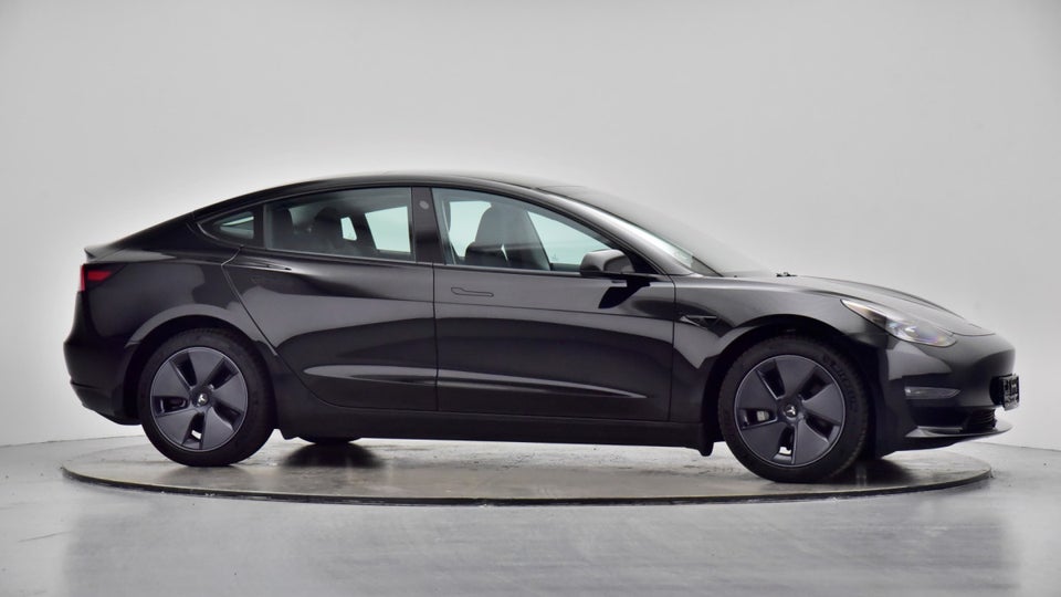 Tesla Model 3 Long Range AWD 4d