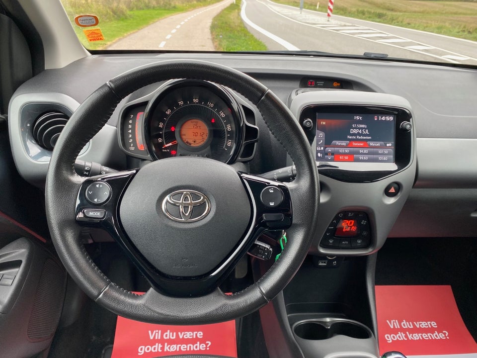 Toyota Aygo 1,0 VVT-i x-press 5d