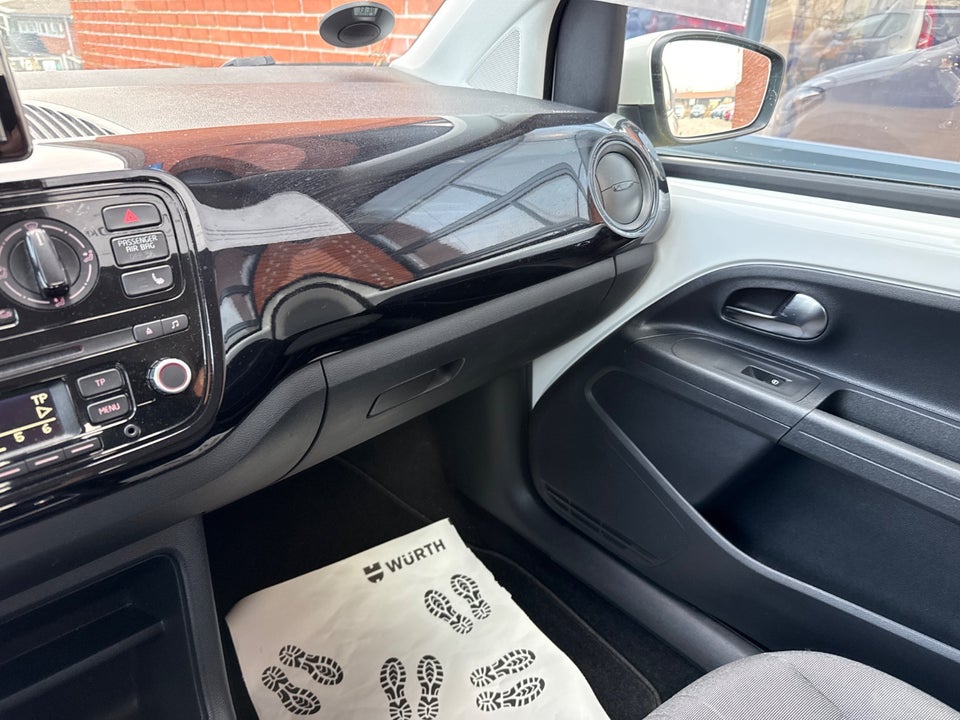 VW Up! 1,0 75 Fresh Up! ASG BMT 5d