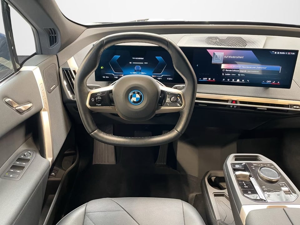 BMW iX xDrive40 Sport 5d