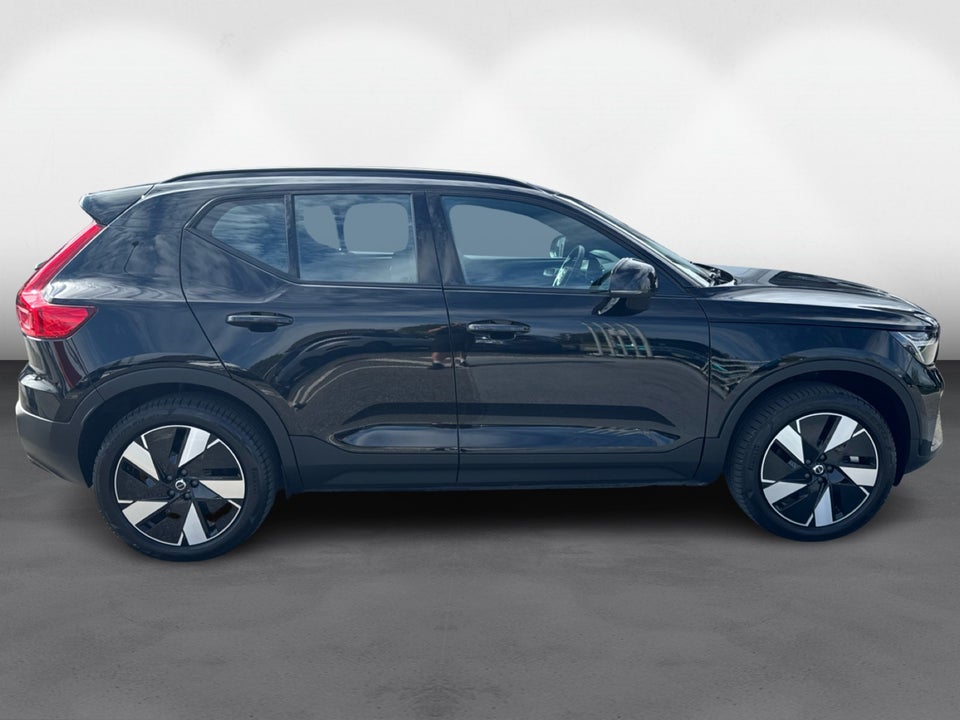 Volvo EX40 Standard Range Plus 5d