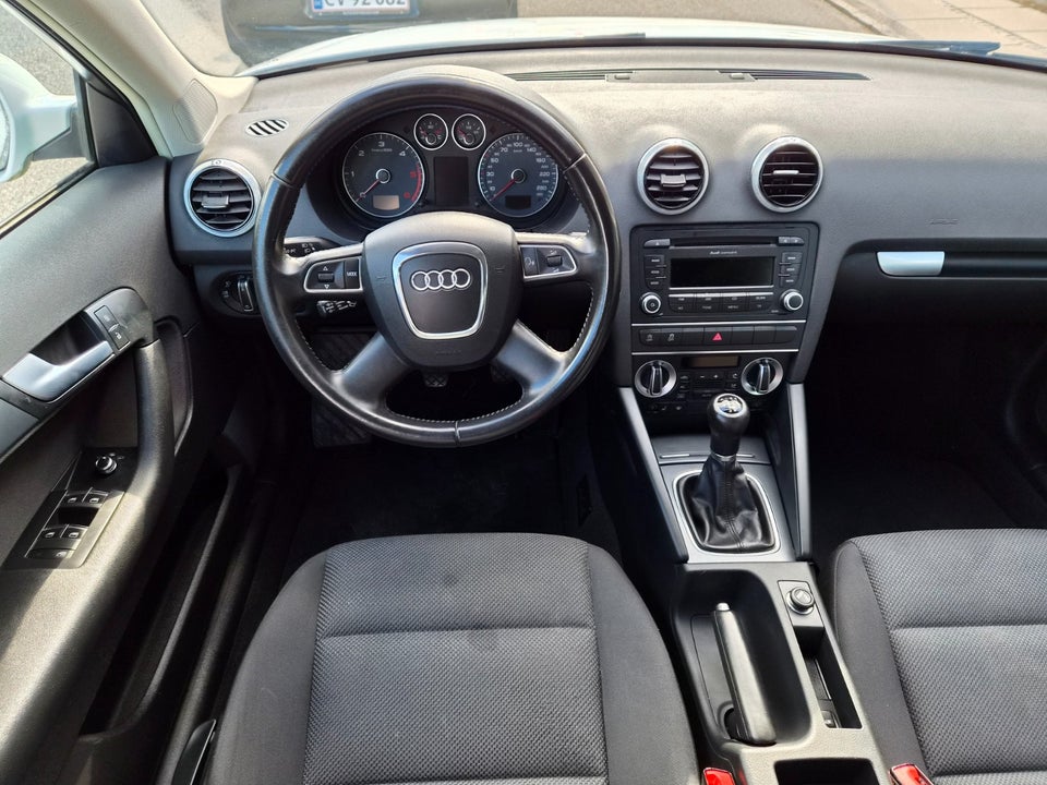 Audi A3 1,6 TDi Ambiente Sportback 5d