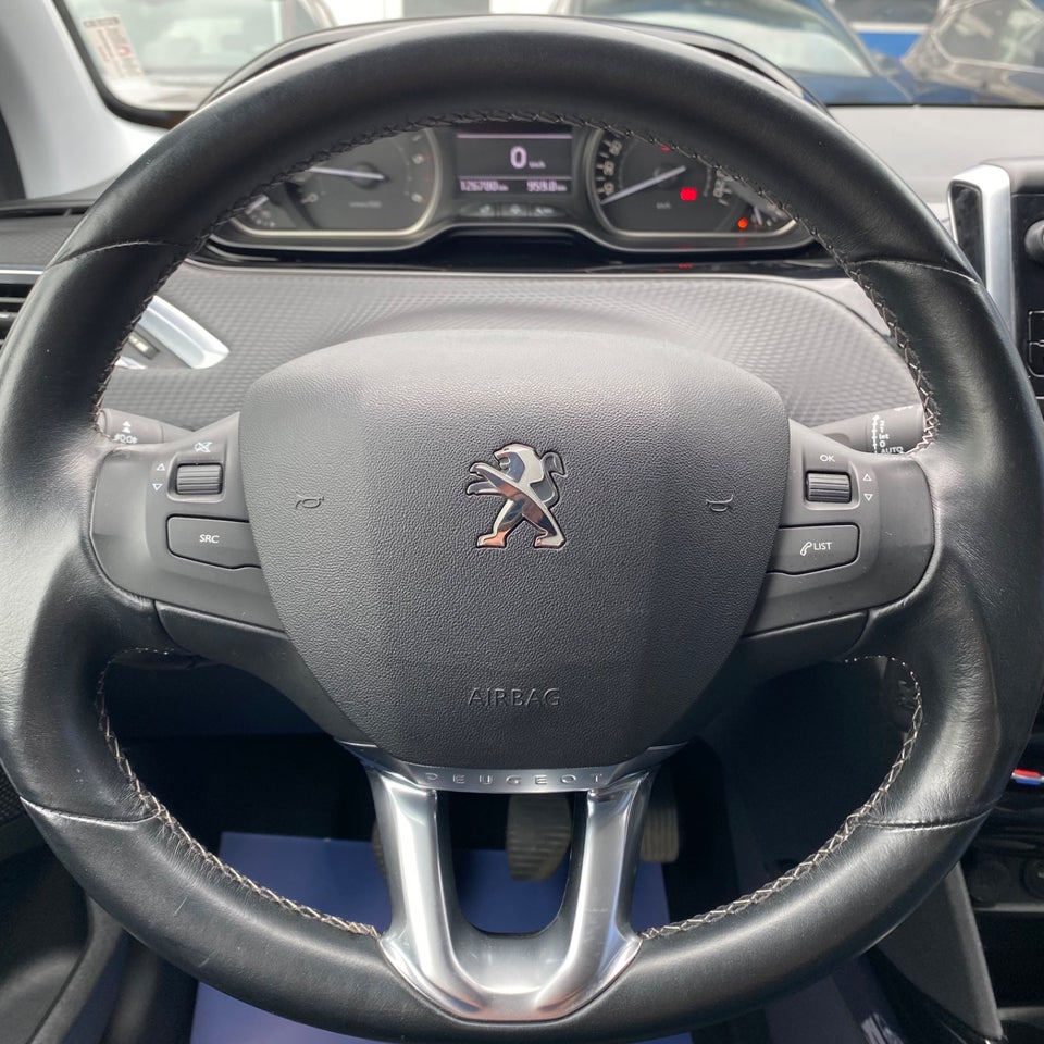 Peugeot 2008 1,6 BlueHDi 100 Allure 5d