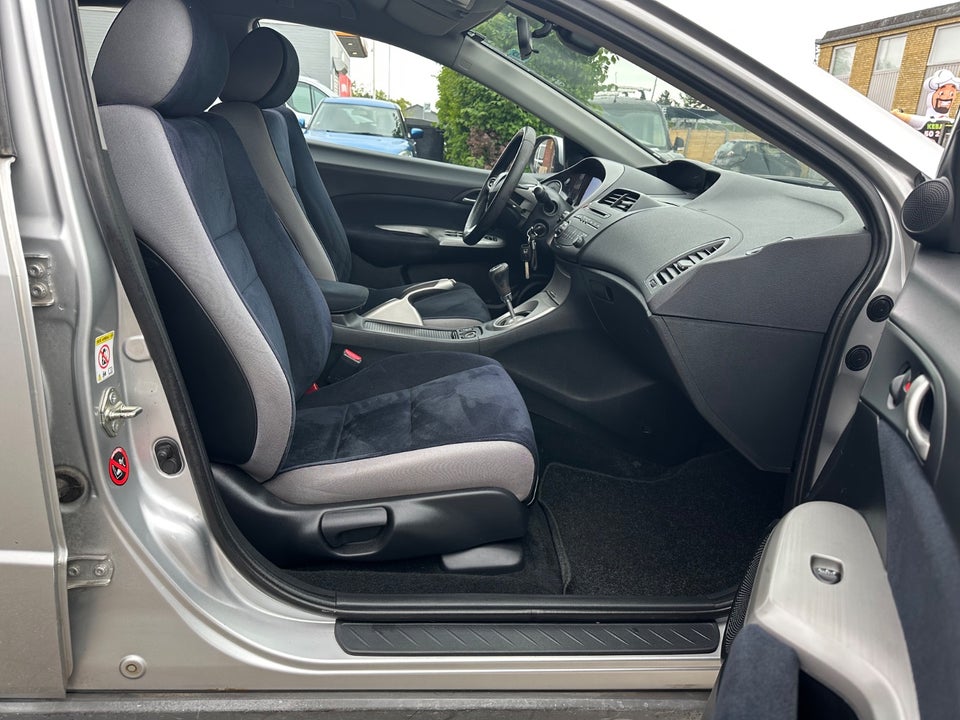 Honda Civic 1,8 Sport 5d