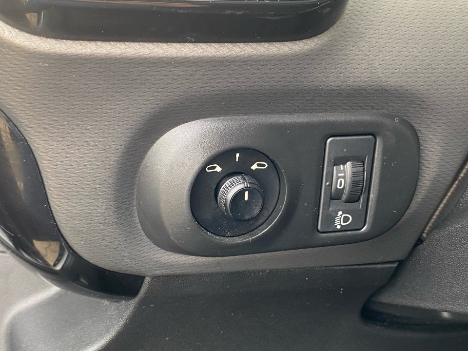 Citroën C4 Cactus 1,6 BlueHDi 100 Challenge ETG6 Van 5d