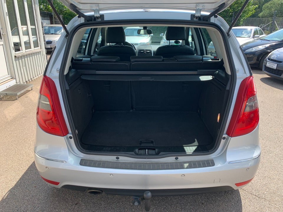 Mercedes A180 1,7 Avantgarde aut. BE 5d
