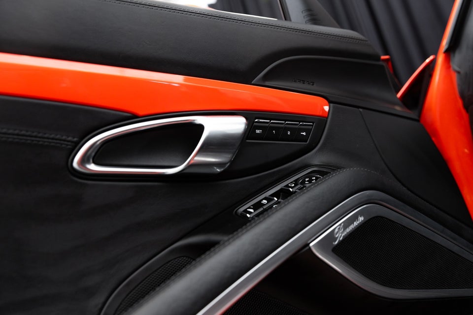 Porsche 911 Turbo S 3,8 Cabriolet PDK 2d