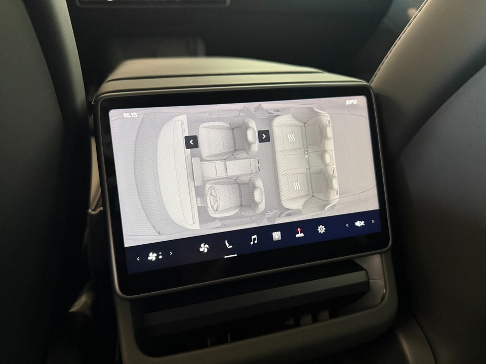 Tesla Model 3 Long Range AWD 4d