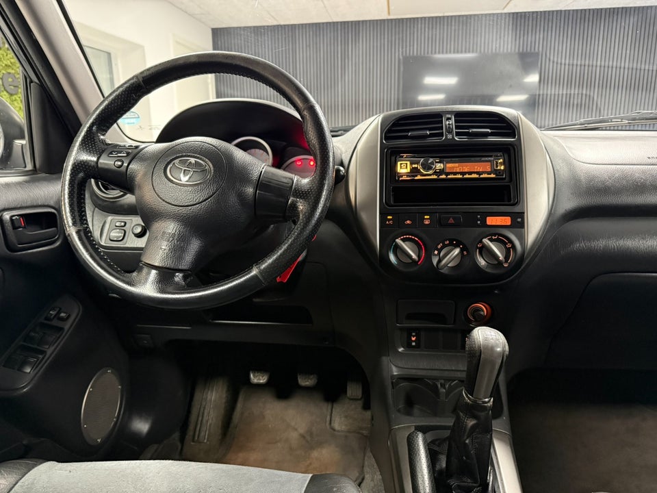 Toyota RAV4 2,0 VVT-i 4x4 5d